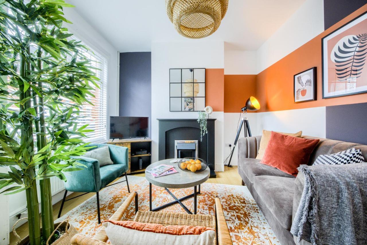 Coventry Fashionable House, City Centre, Free Parking, Sleeps 4, By Empower Homes Εξωτερικό φωτογραφία